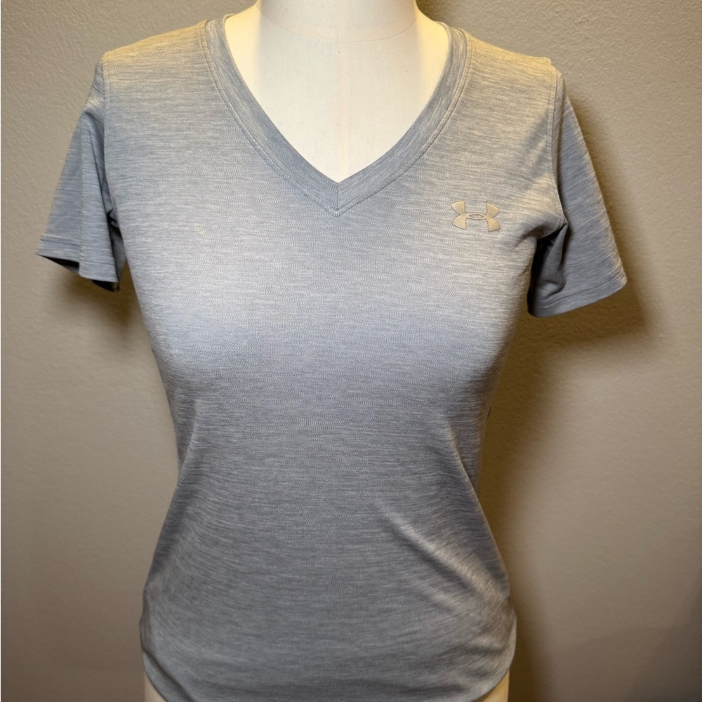 Under Armour Women's Light Gray V-Neck Tee